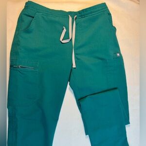 Figs Green Scrub Top TW2000T with draw string